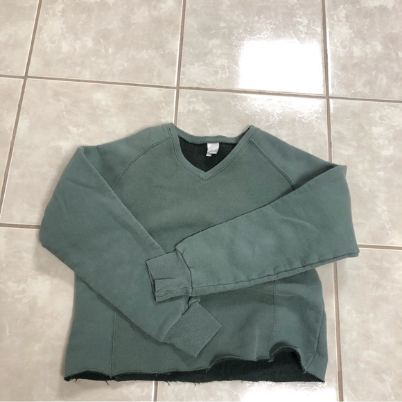 Vintage Russell V-neck Sweatshirt sz M - Picture 1 of 4